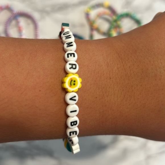 Summer vibes clay bead bracelet - Picture 2 of 2